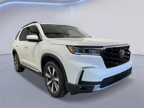 2025 Honda Pilot Touring 8-Passenger
