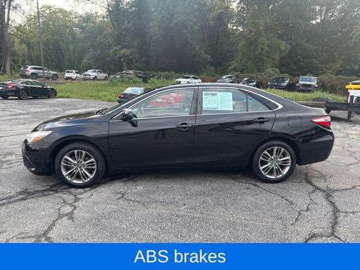 2017 Toyota Camry SE