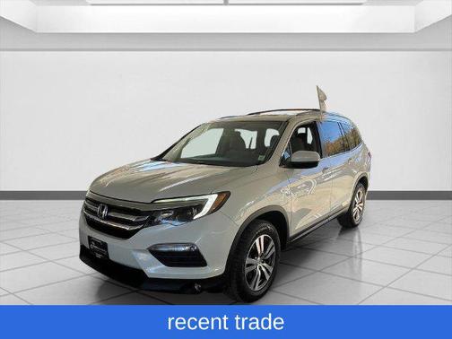 White Diamond Pearl 2016 Honda Pilot EX