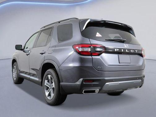 Modern Steel Metallic 2026 Honda Pilot EX-L