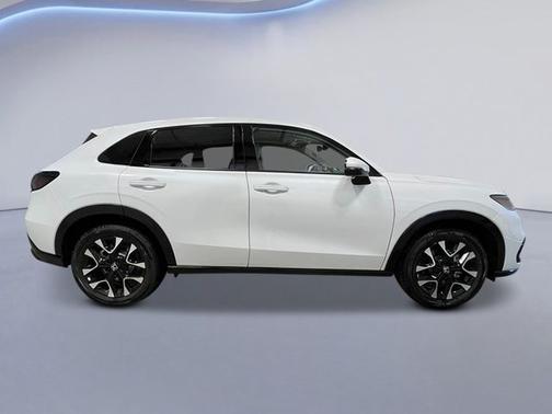 Platinum White Pearl 2027 Honda HR-V EX-L