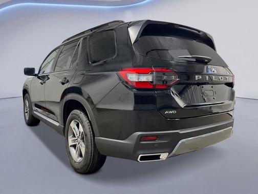 Crystal Black Pearl 2026 Honda Pilot EX-L