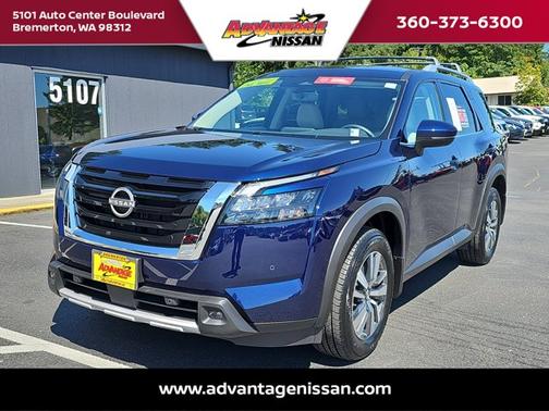 2025 Nissan Pathfinder SL