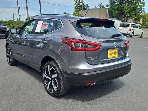 2022 Nissan Rogue Sport SL
