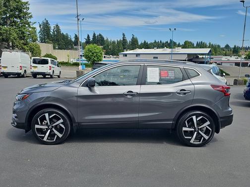 2022 Nissan Rogue Sport SL