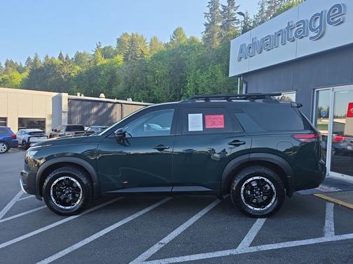 2t Grn Blk Roof 2024 Nissan Pathfinder Rock Creek