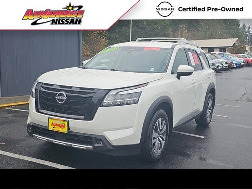 2023 Nissan Pathfinder SL