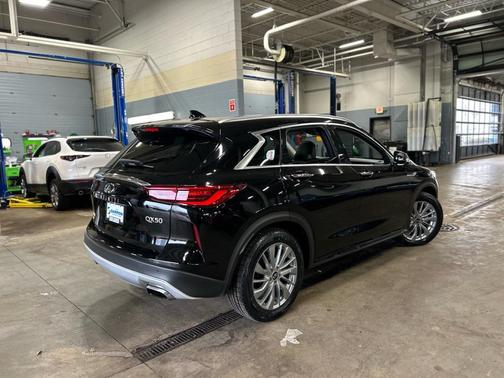 2024 INFINITI QX50 LUXE AWD