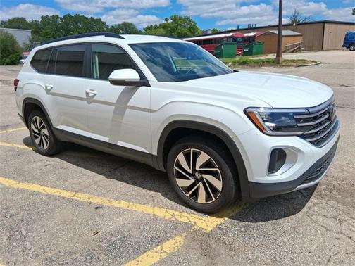 2024 Volkswagen Atlas 2.0T SE w/Technology 4MOTION