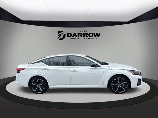 2023 Nissan Altima SR FWD