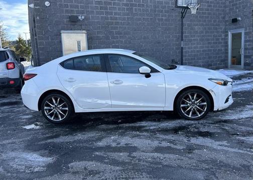 2018 Mazda Mazda3 Touring