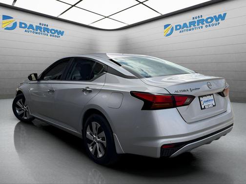 Brilliant Silver Metallic 2024 Nissan Altima S FWD