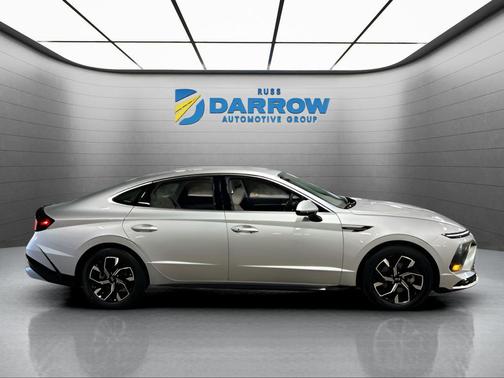 Aero Silver 2025 Hyundai SONATA SEL