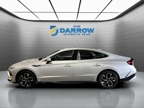 Aero Silver 2025 Hyundai SONATA SEL