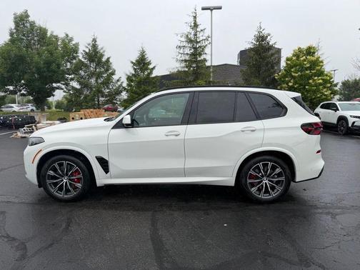 Alpine White 2024 BMW X5 xDrive40i