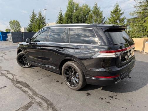 Black Metallic 2022 Lincoln Aviator Grand Touring AWD