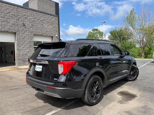 Agate Black Metallic 2020 Ford Explorer XLT