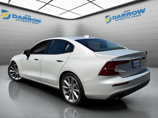 Birch 2019 Volvo S60 T5 Momentum