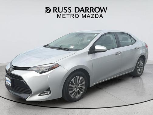 Classic Silver Metallic 2017 Toyota Corolla XLE