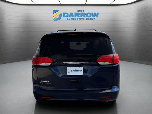 Jazz Blue Pearlcoat 2020 Chrysler Voyager LXI