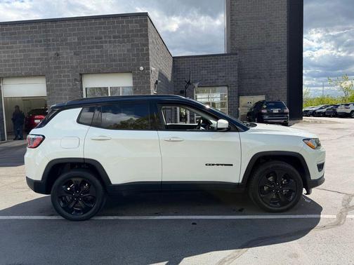 White Clearcoat 2019 Jeep Compass Latitude