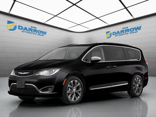 Brilliant Black Crystal Pearlcoat 2020 Chrysler Pacifica Touring L