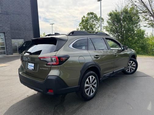 Autumn Green Metallic 2025 Subaru Outback Premium
