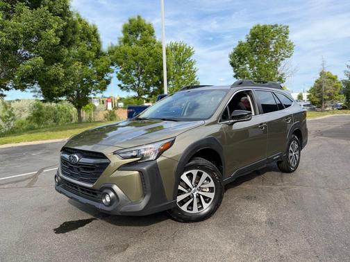 Autumn Green Metallic 2025 Subaru Outback Premium