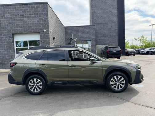 Autumn Green Metallic 2025 Subaru Outback Premium