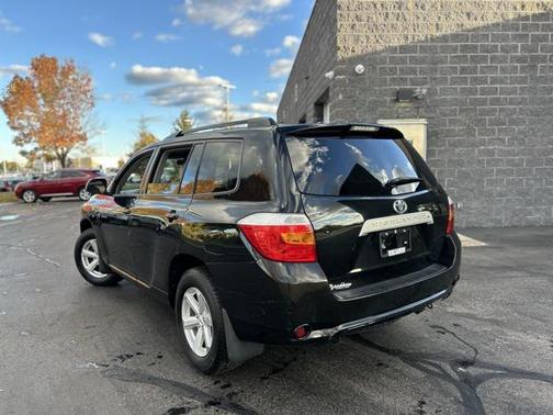 2010 Toyota Highlander SE