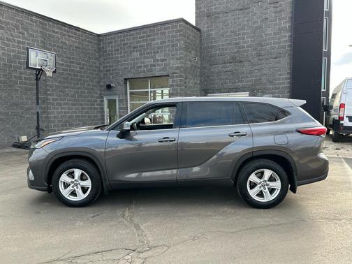 2021 Toyota Highlander L