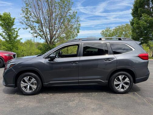 Magnetite Gray Metallic 2025 Subaru Ascent Premium 7-Passenger