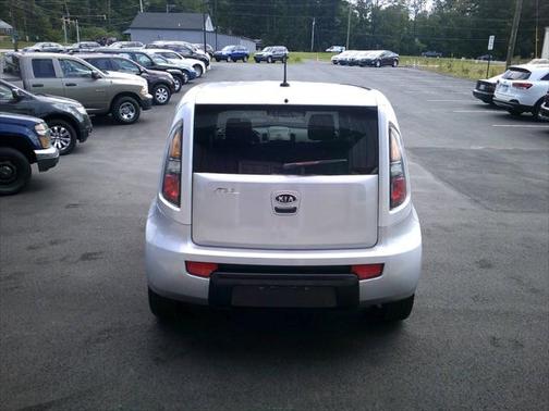 2010 Kia Soul +