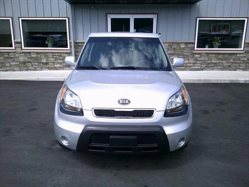 2010 Kia Soul +