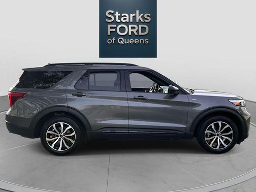 Carbonized Gray Metallic 2023 Ford Explorer ST-Line