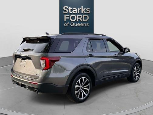 Carbonized Gray Metallic 2023 Ford Explorer ST-Line