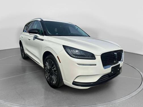 Pristine White Metallic Tri-Coat 2022 Lincoln Corsair Standard