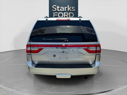 2017 Lincoln Navigator Select