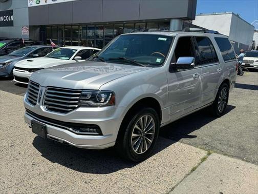 2017 Lincoln Navigator Select