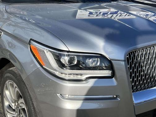 2022 Lincoln Navigator Standard