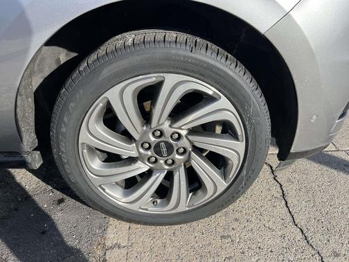 2022 Lincoln Navigator Standard