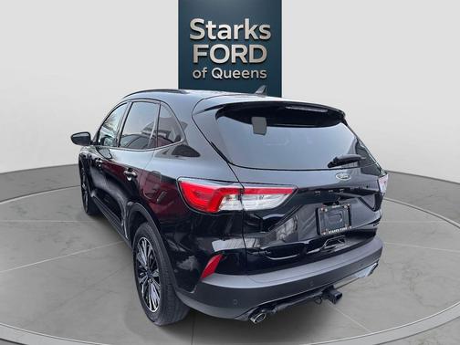 Agate Black Metallic 2022 Ford Escape SEL