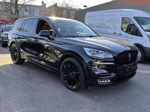 Infinite Black Metallic Clearcoat 2023 Lincoln Aviator Black Label AWD