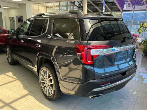2022 GMC Acadia Denali