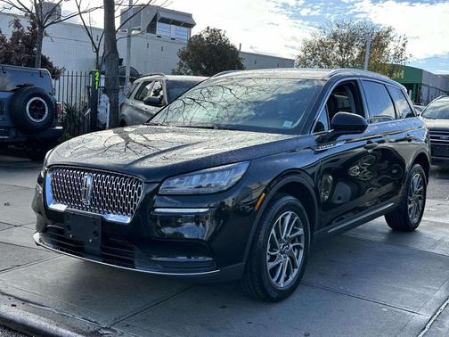 2022 Lincoln Corsair Standard