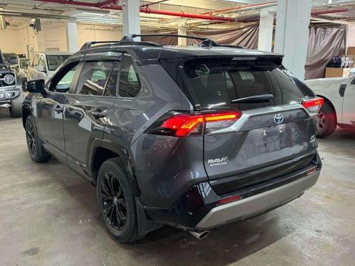 2024 Toyota RAV4 Hybrid SE