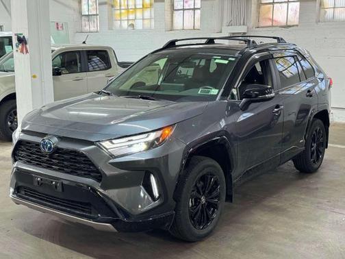 2024 Toyota RAV4 Hybrid SE