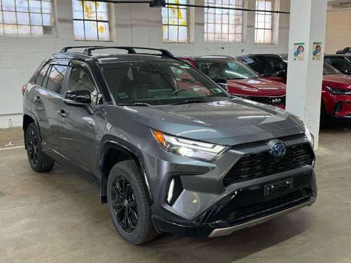 2024 Toyota RAV4 Hybrid SE