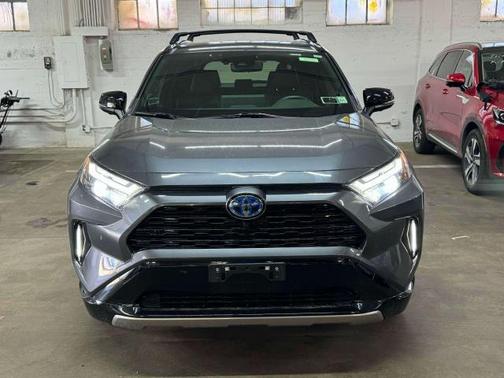 2024 Toyota RAV4 Hybrid SE