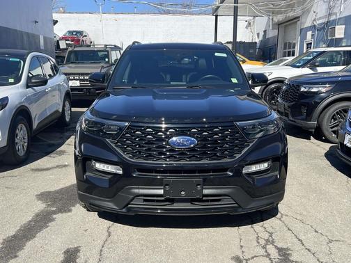 2022 Ford Explorer ST-Line